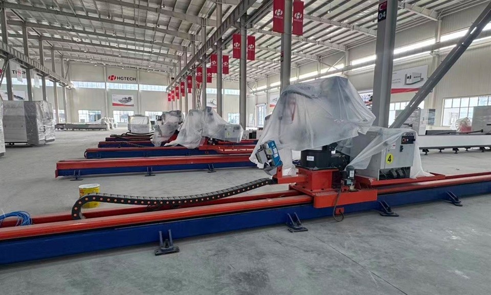 Industrial 6 Axis Welder Robot Arm Automatic 3D Laser Welding Machine suppliers