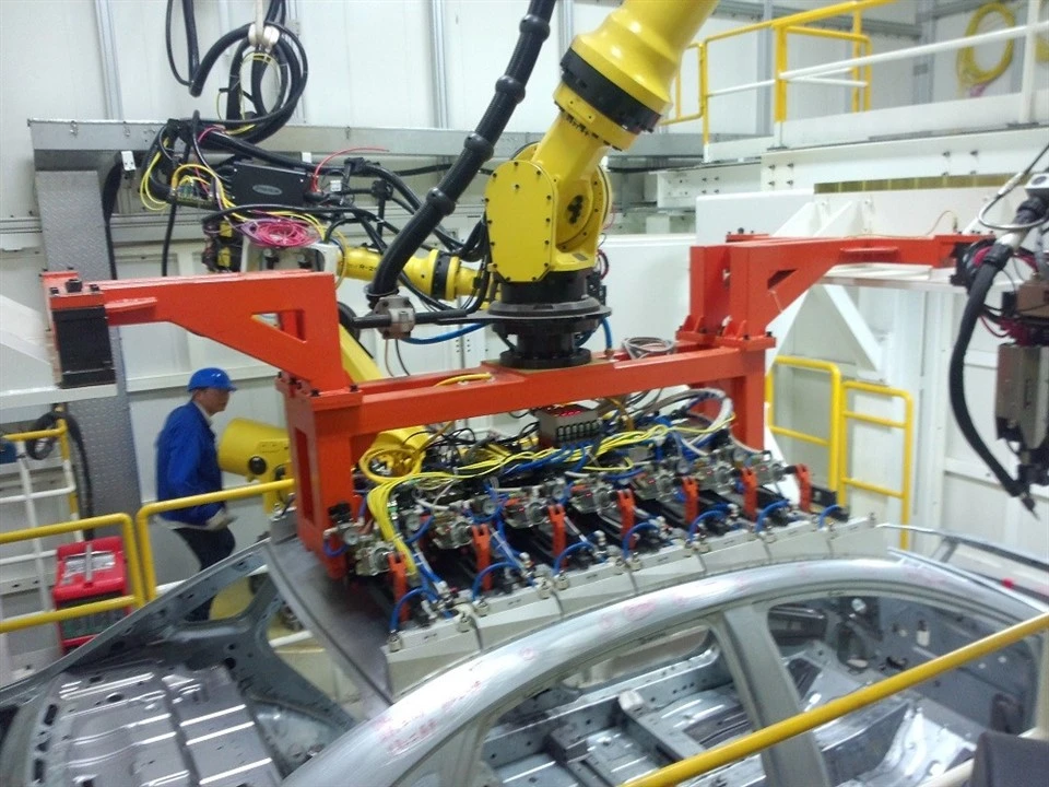 Laser Welding System For Automotive BIW Roof Panels factory
