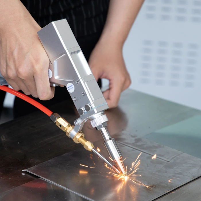 Metal Fiber Laser Welder